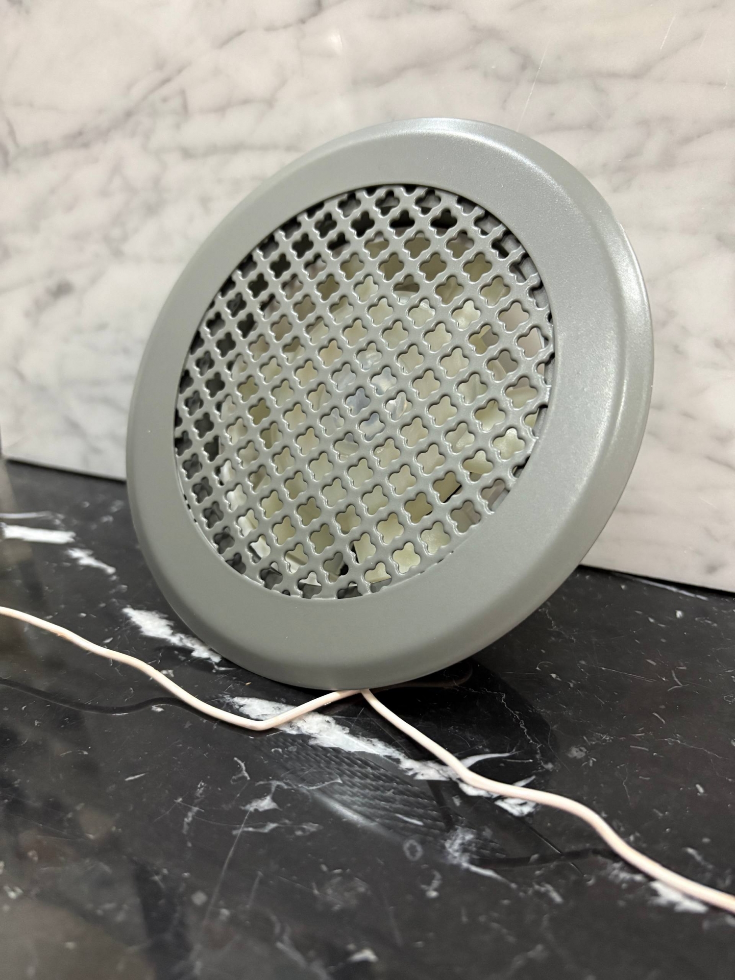 Диффузор на магнитах с вентилятором ТД100 серый орнамент фигурный 100 мм